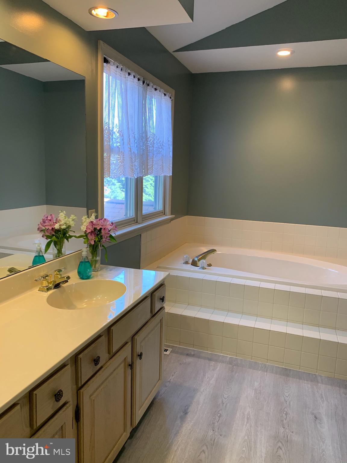 HAYWARD HEATH - Residential