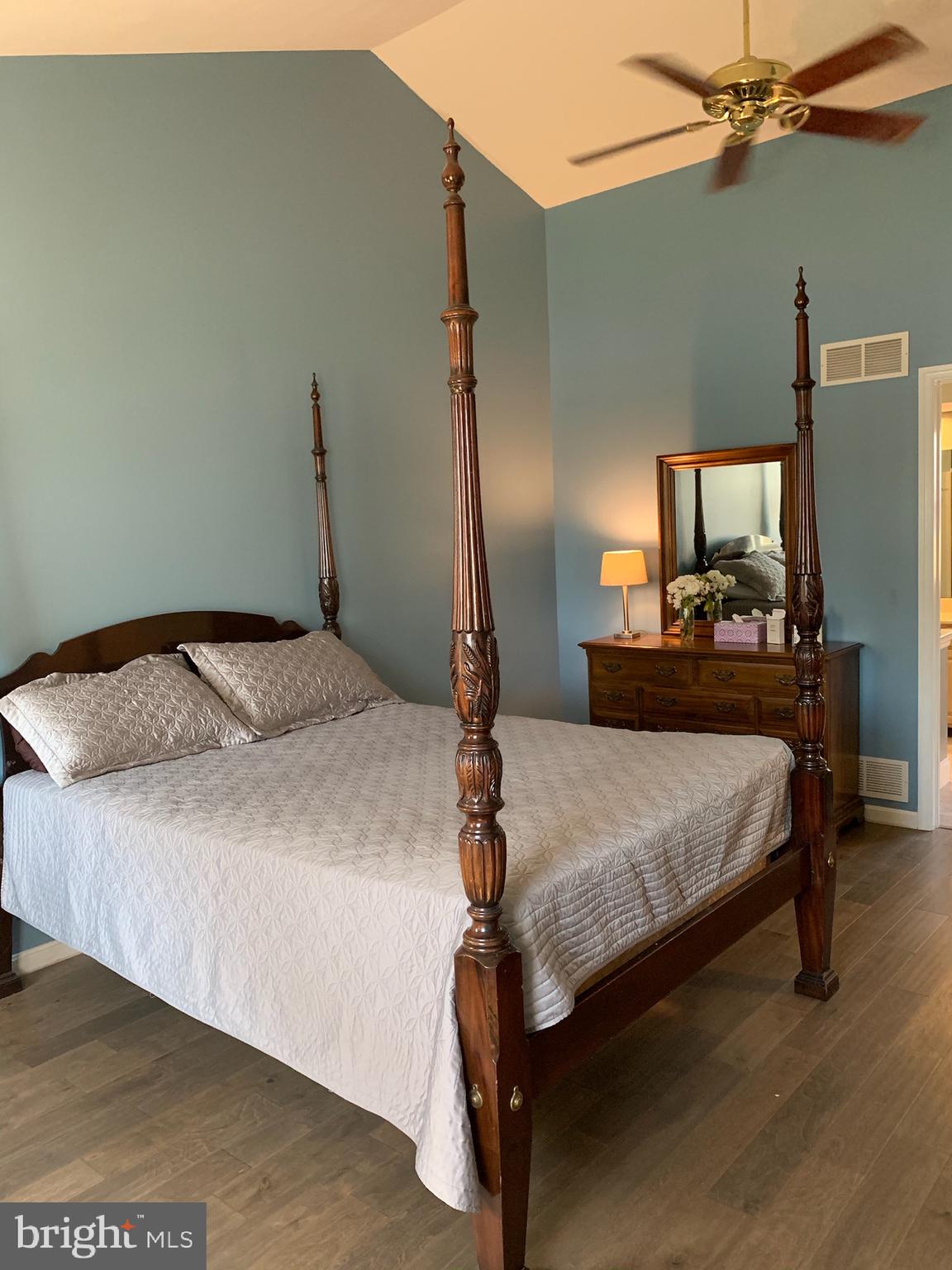 HAYWARD HEATH - Residential