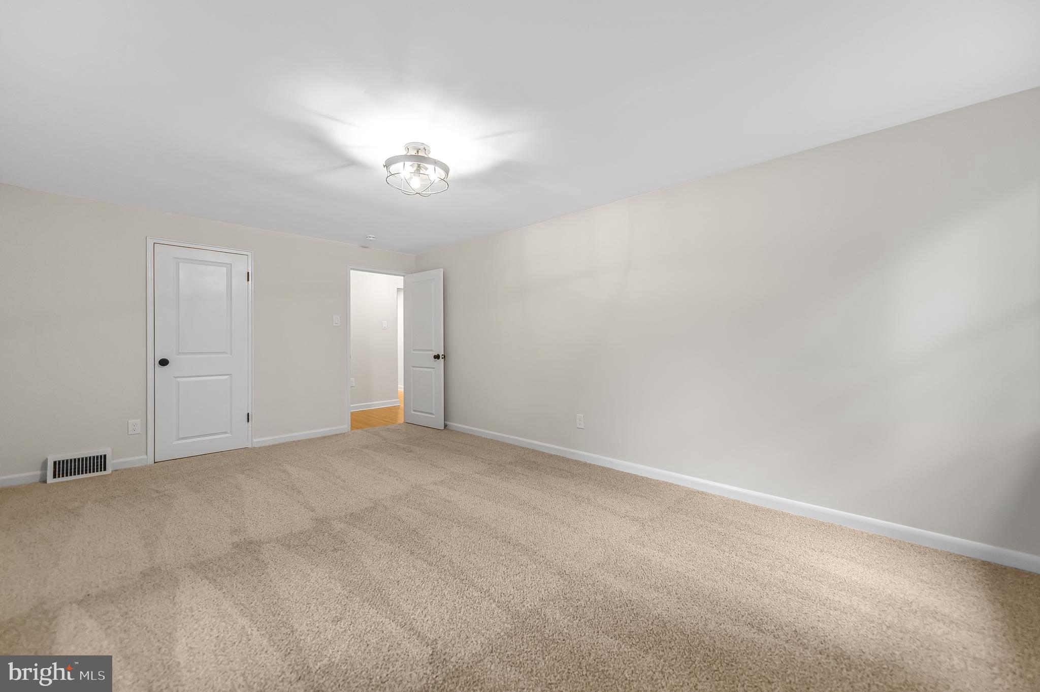 ELKINS PARK - Residential