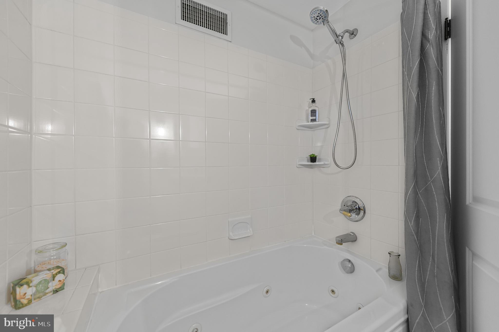 ELKINS PARK - Residential