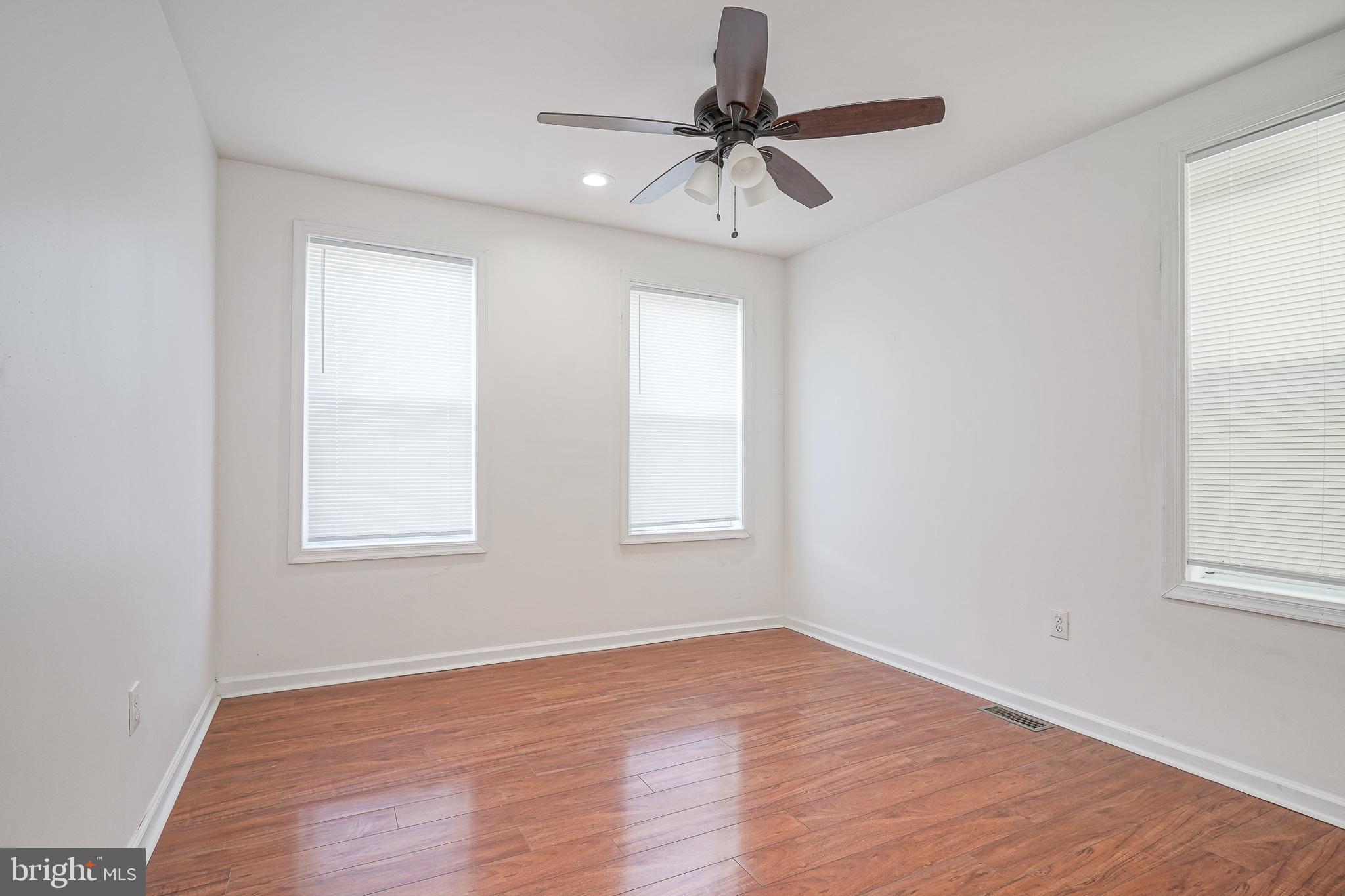 POINT BREEZE - Residential