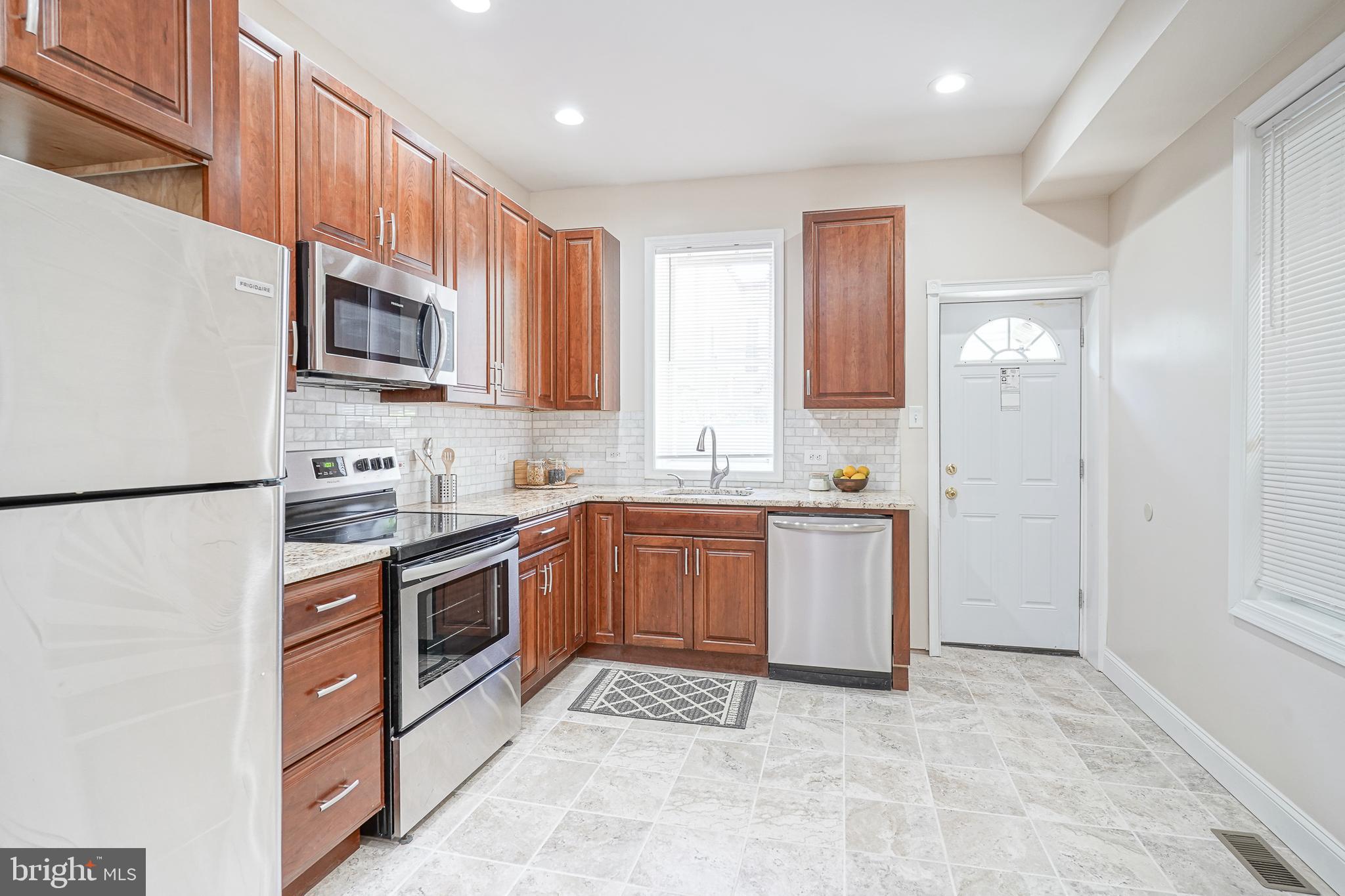 POINT BREEZE - Residential