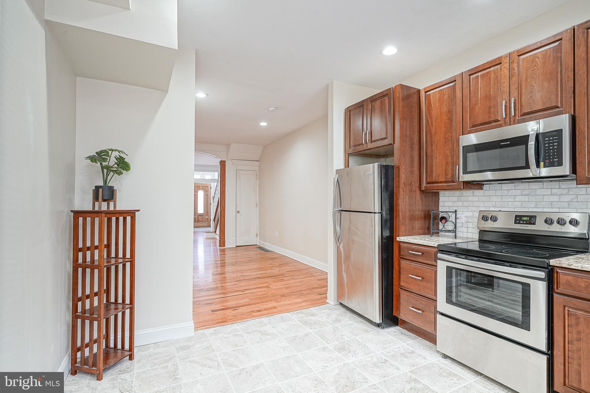 POINT BREEZE - Residential