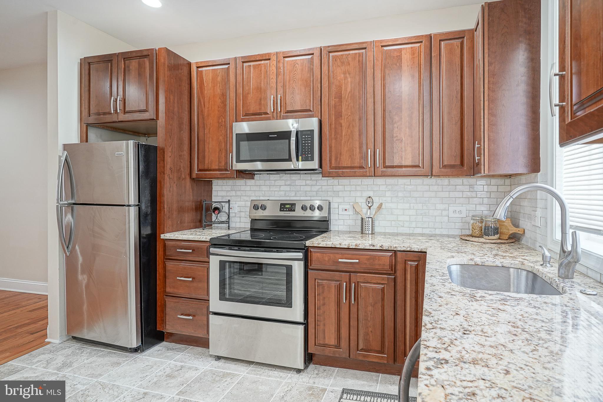 POINT BREEZE - Residential