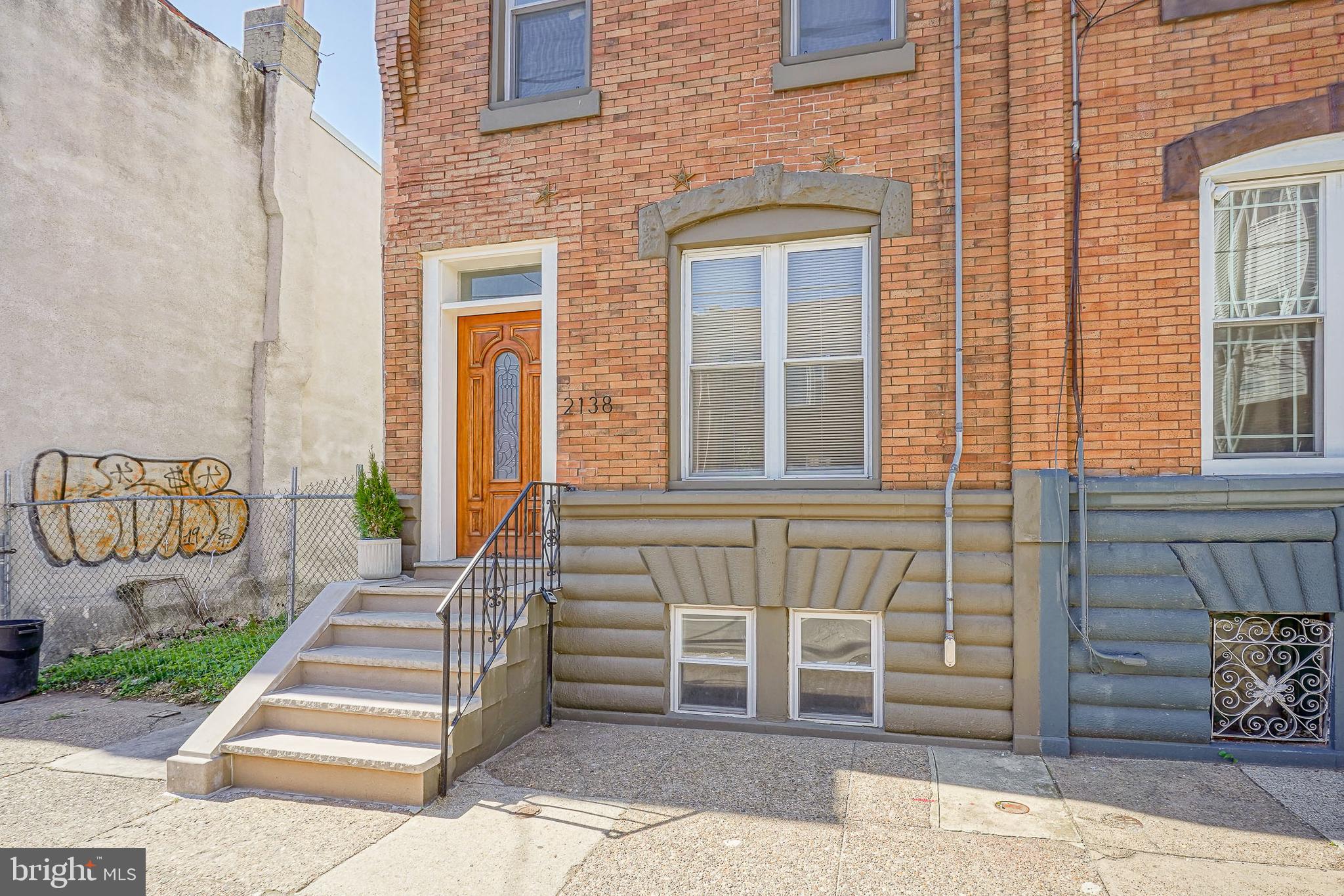 POINT BREEZE - Residential