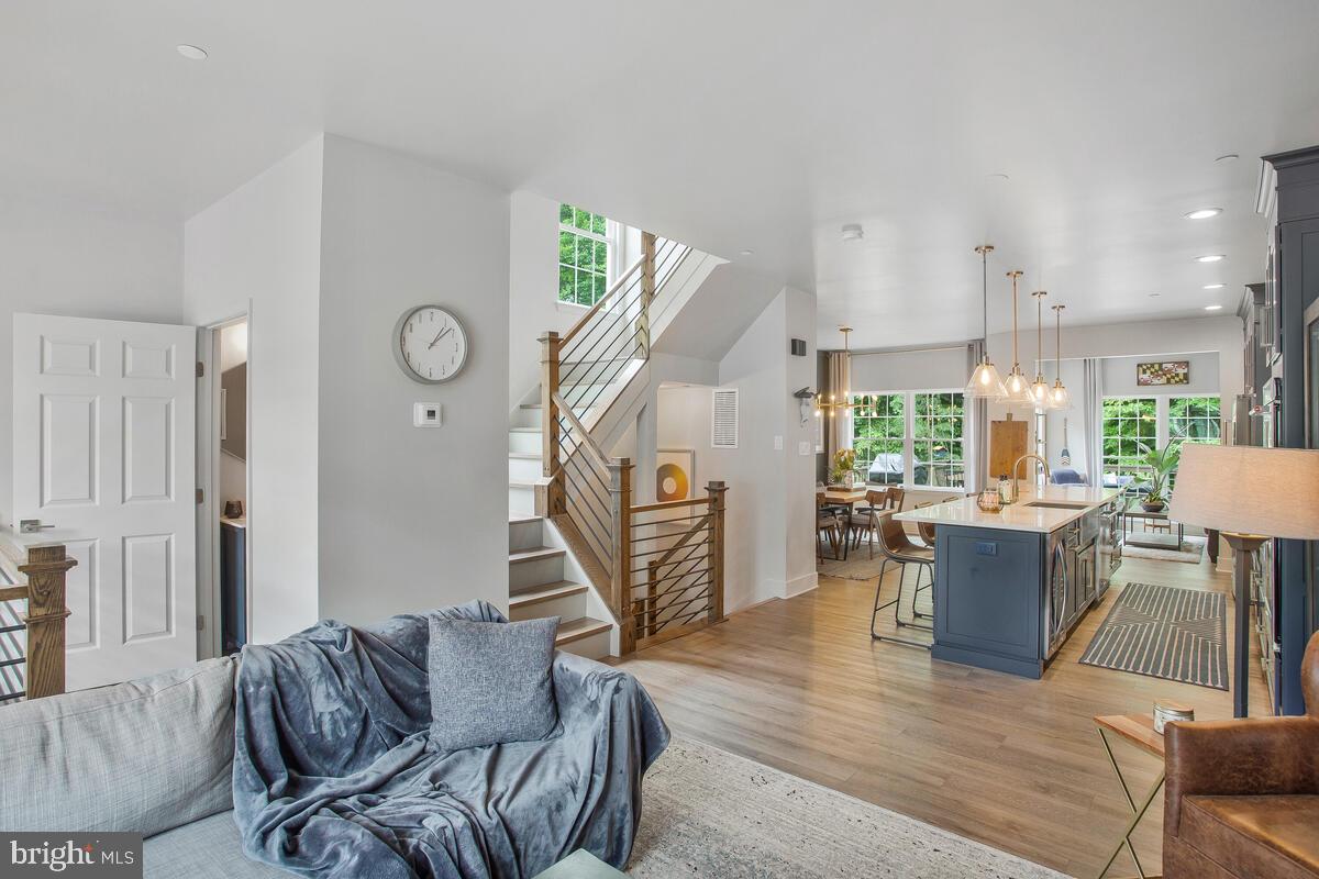 CHAPEL GROVE - Residential