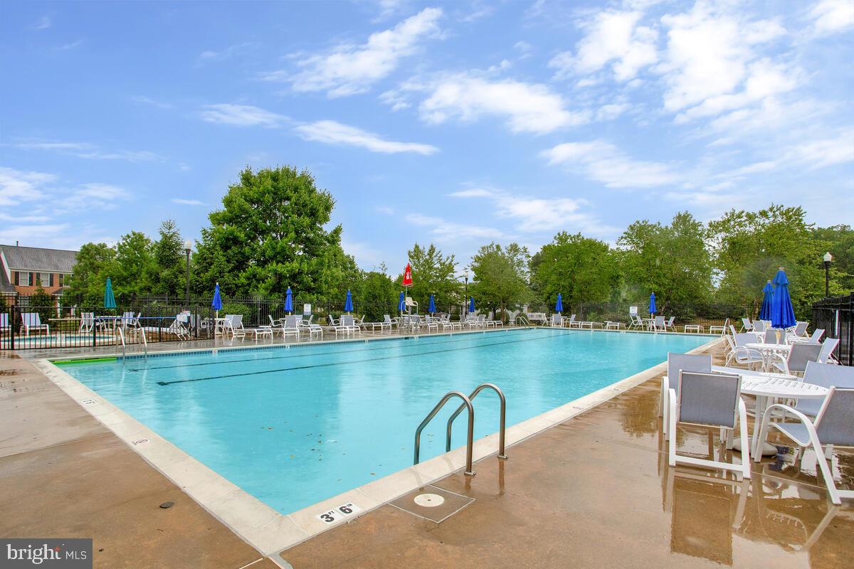 CHAPEL GROVE - Residential