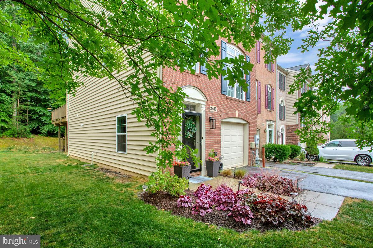 CHAPEL GROVE - Residential