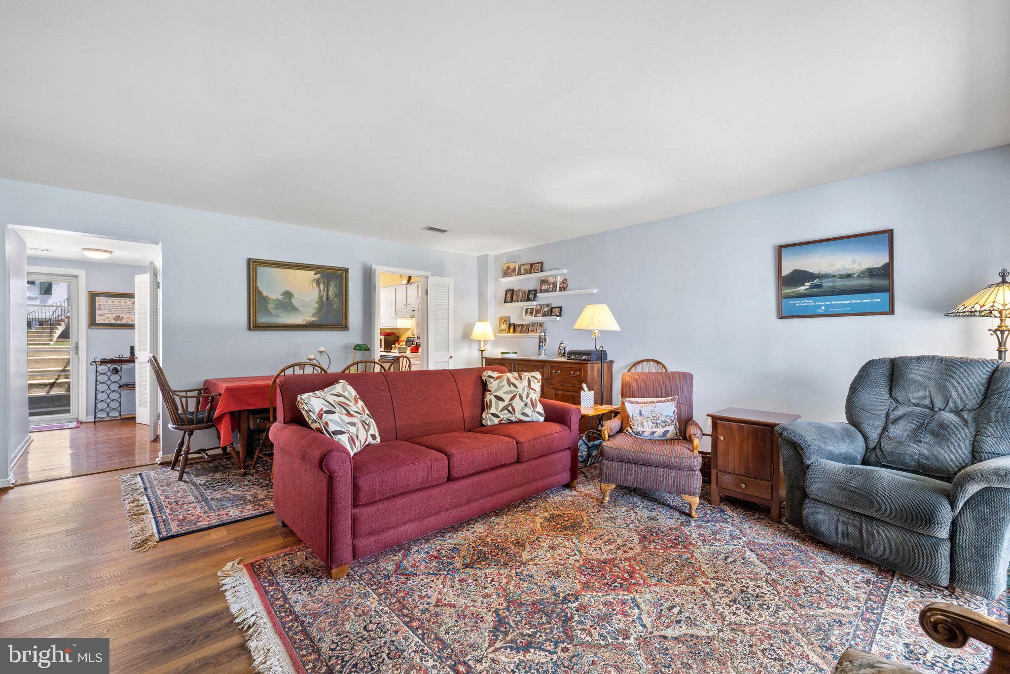 LEEDS SQUARE - Residential