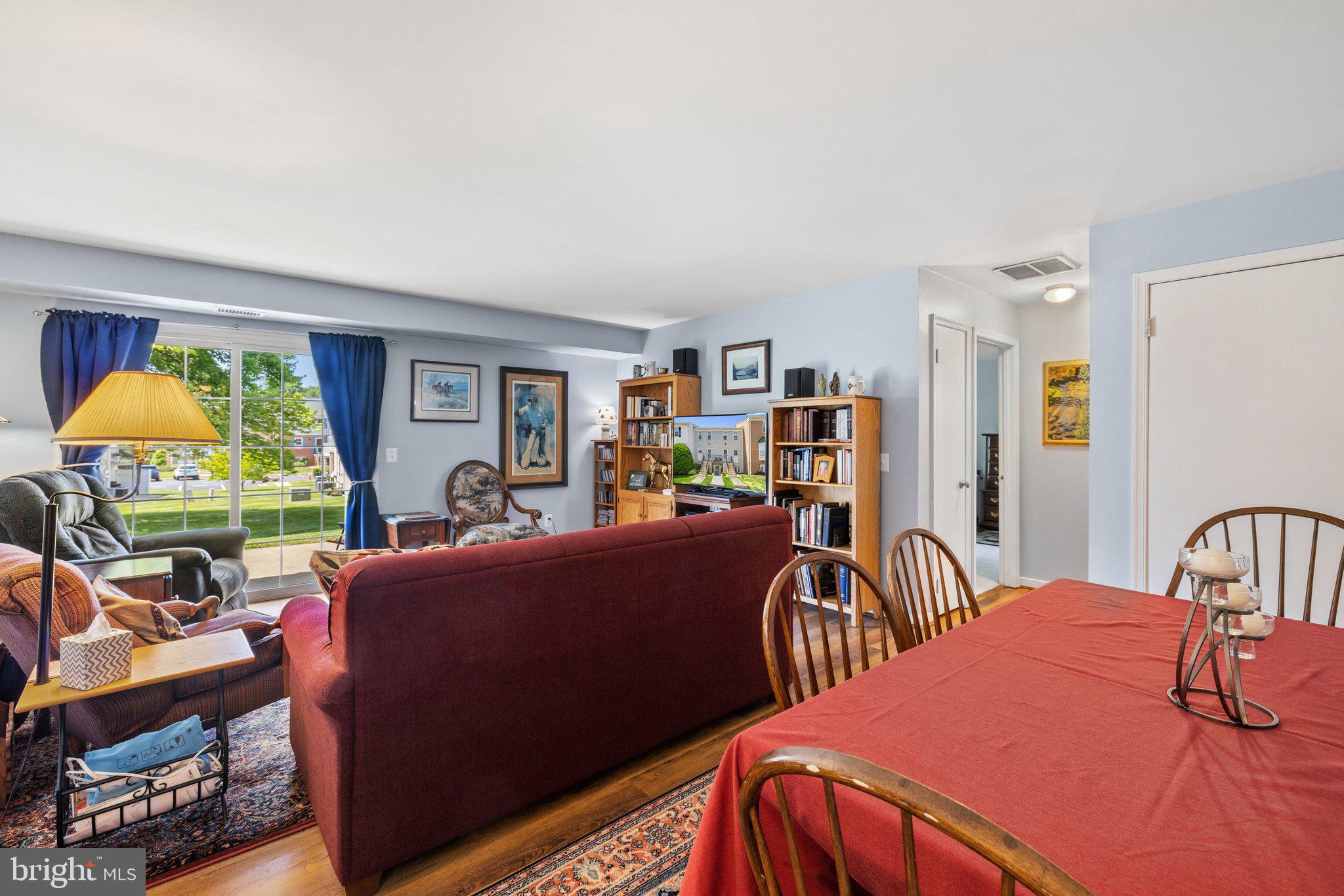 LEEDS SQUARE - Residential