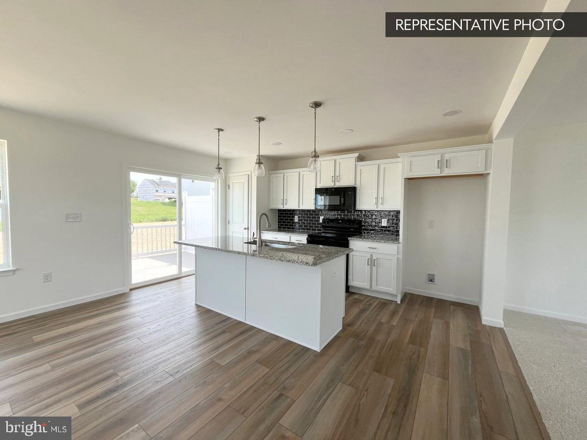 DEERFIELD ESTATES - Residential