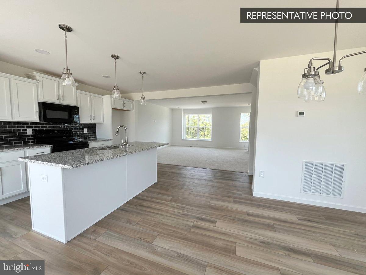 DEERFIELD ESTATES - Residential