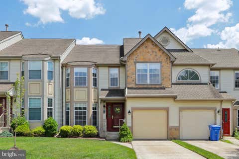 Townhouse For Sale - 100 Sandhurst Drive<br/> MOUNT LAUREL, NJ 08054