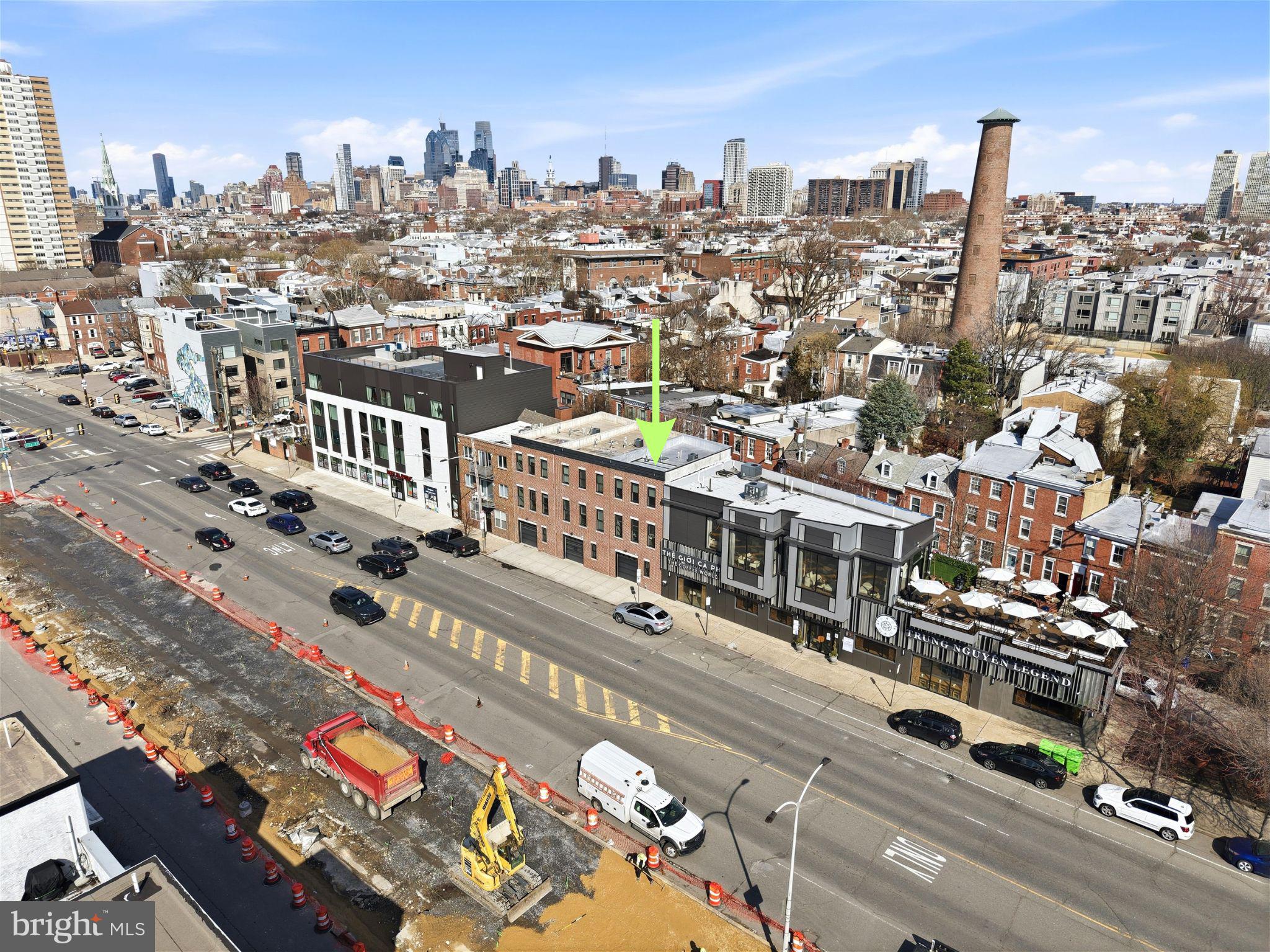 QUEEN VILLAGE - Residential