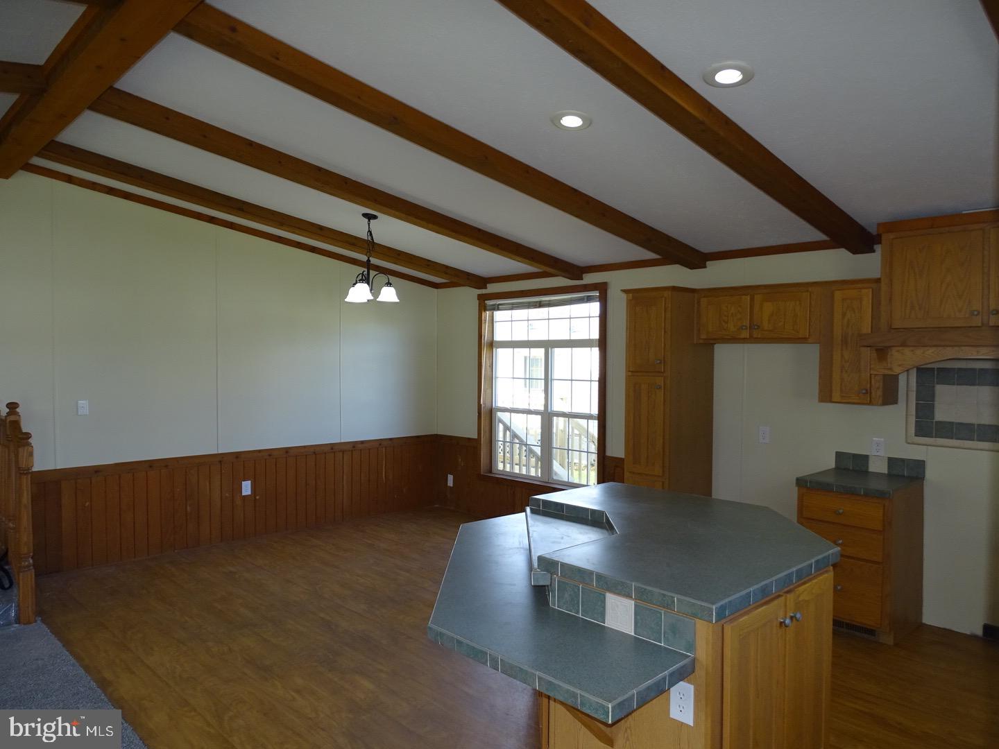 COLONIAL ESTATES - Residential