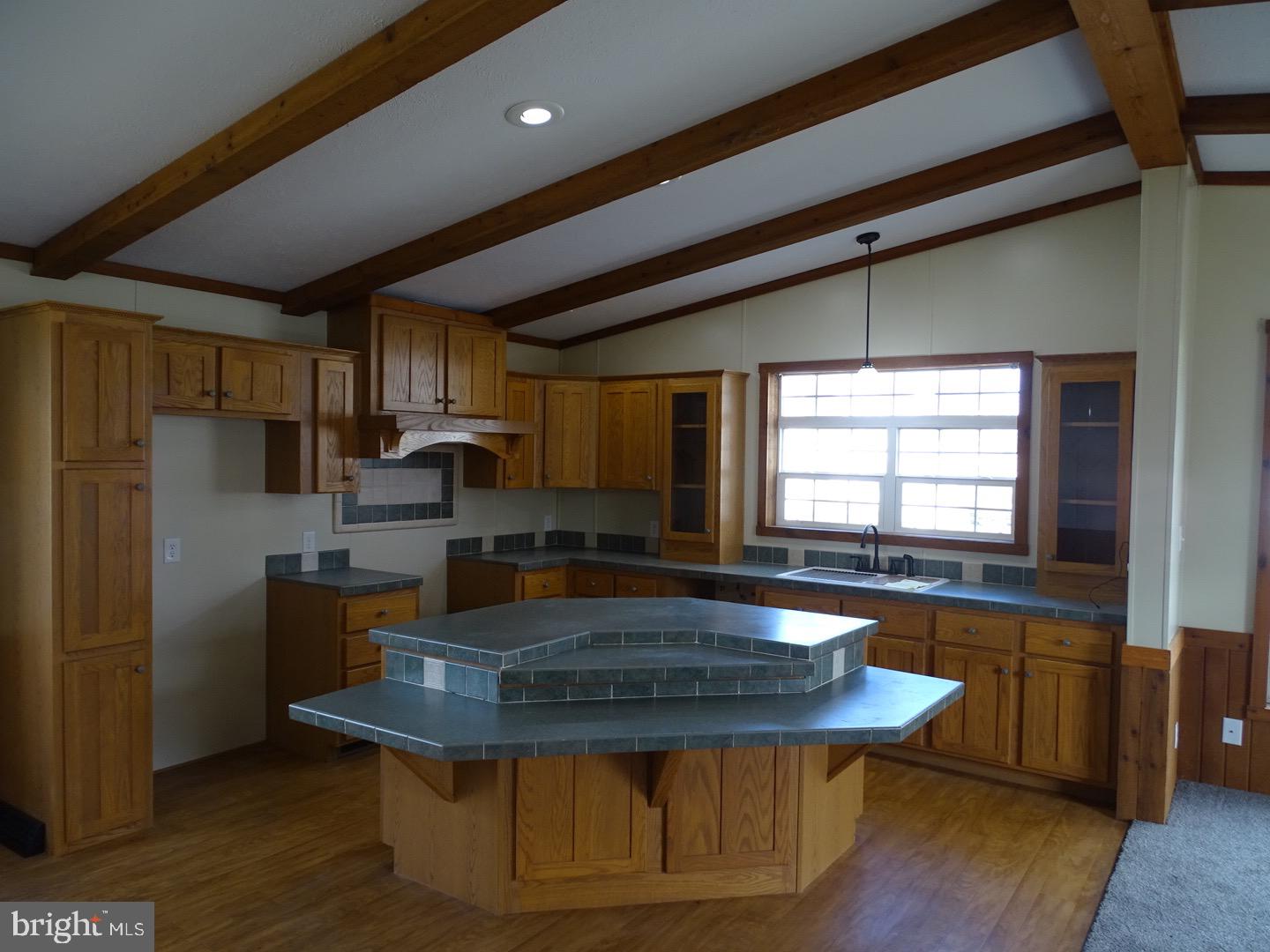 COLONIAL ESTATES - Residential