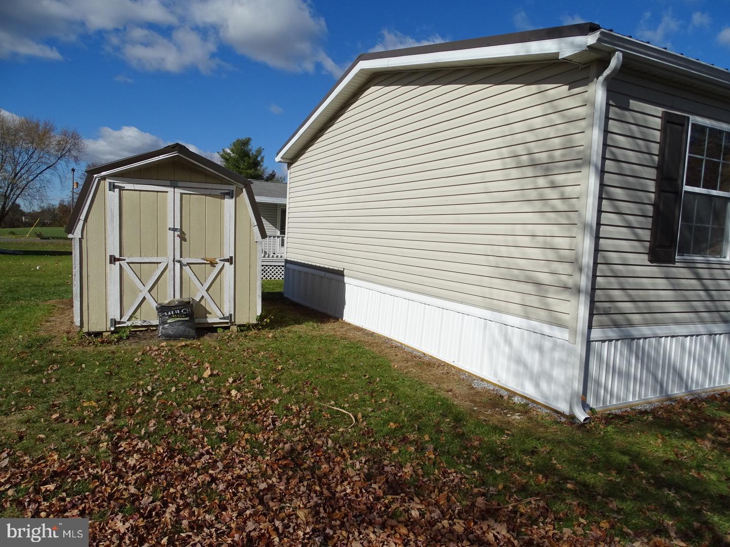 COLONIAL ESTATES - Residential