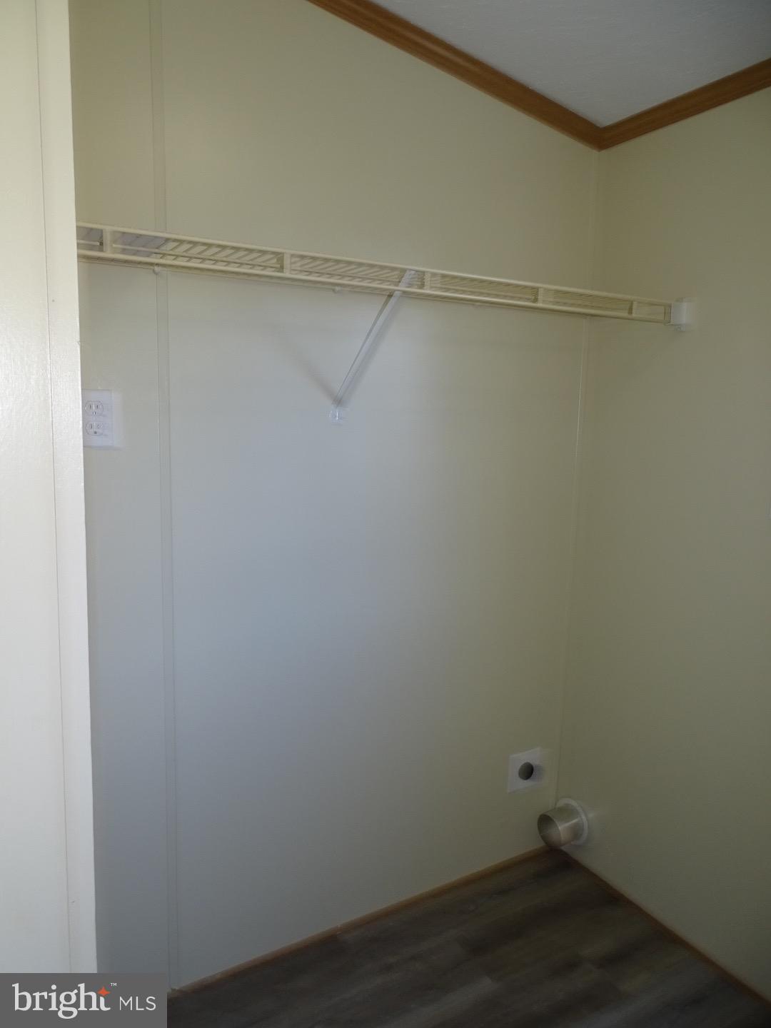 COLONIAL ESTATES - Residential