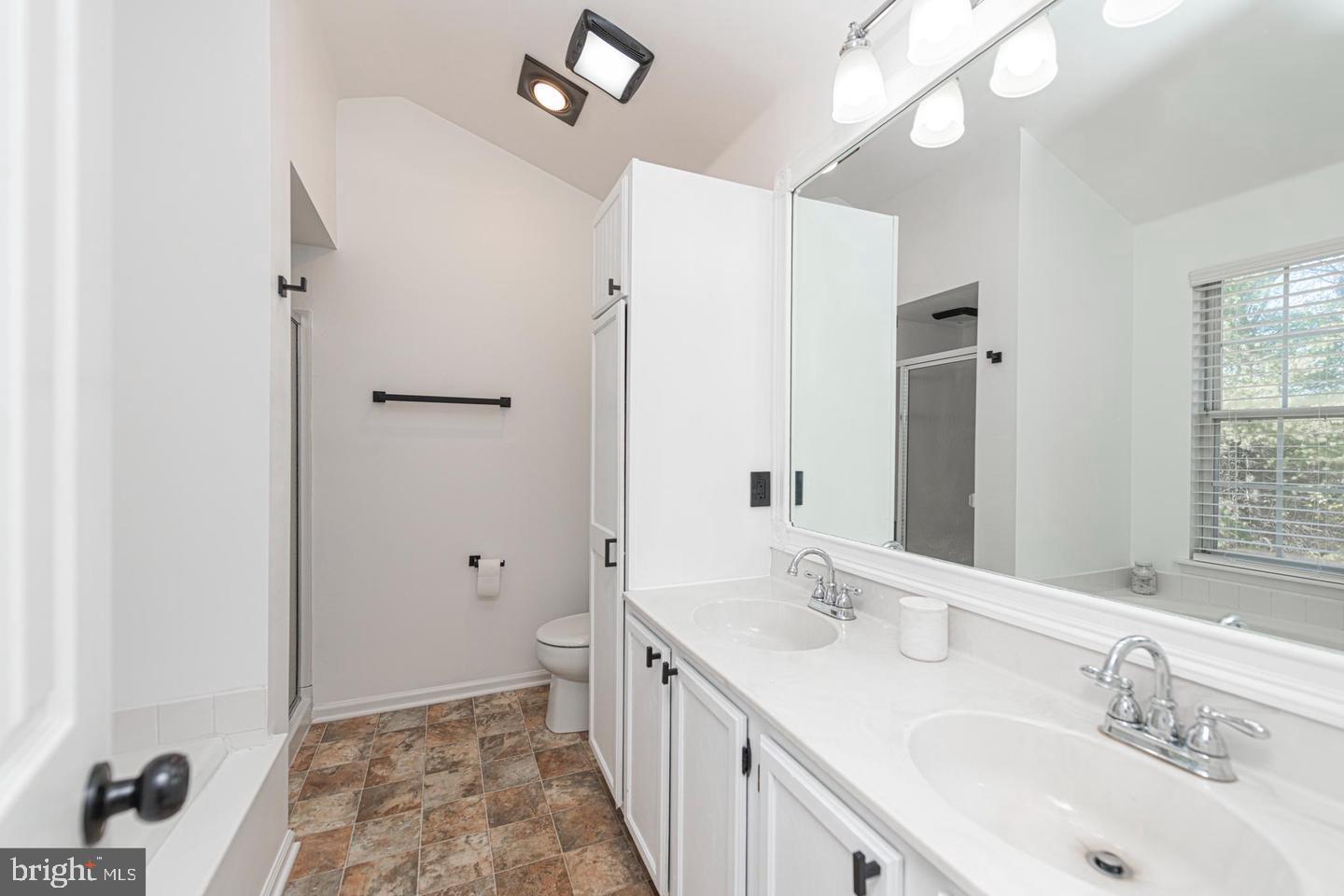 HERITAGE RIDGE - Residential Lease