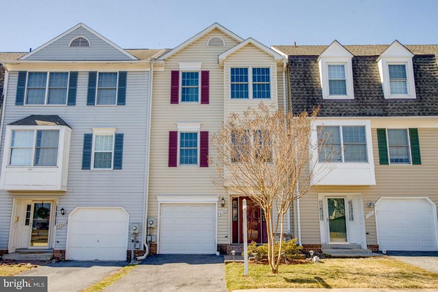 Wonderful Maintained Townhouse. New Flooring, New Paint, Roof is only 5 yrs. old, HVAC less than 10 years, brand new Washer and Dryer, recently replaced Kitchen appliances, upgrade master suite bathroom, Master suite has huge walk-in closet.  Recently replaced Anderson windows and doors. Wonderful hardscaped back yard with paver patio and firepit in a fully fenced back yard. Deck overlooks stream. There is a fireplace in the large living room. Downstairs has a den or would make a great office. This house is ready to go.  Come make this house your home today!