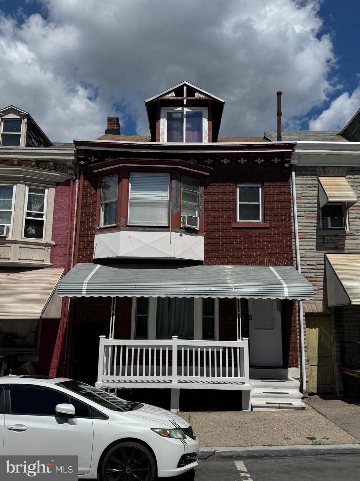 1031 WALNUT STREET