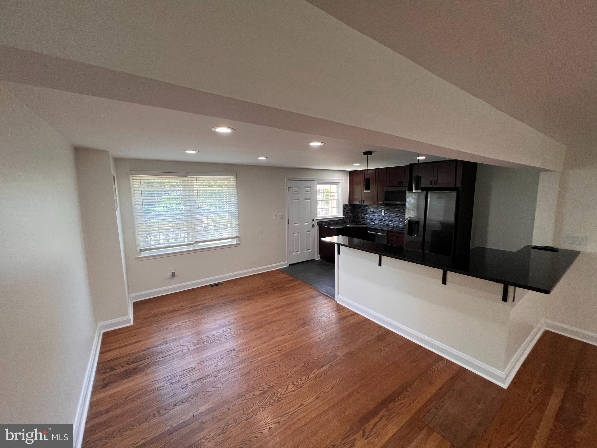 1583 DOXBURY ROAD