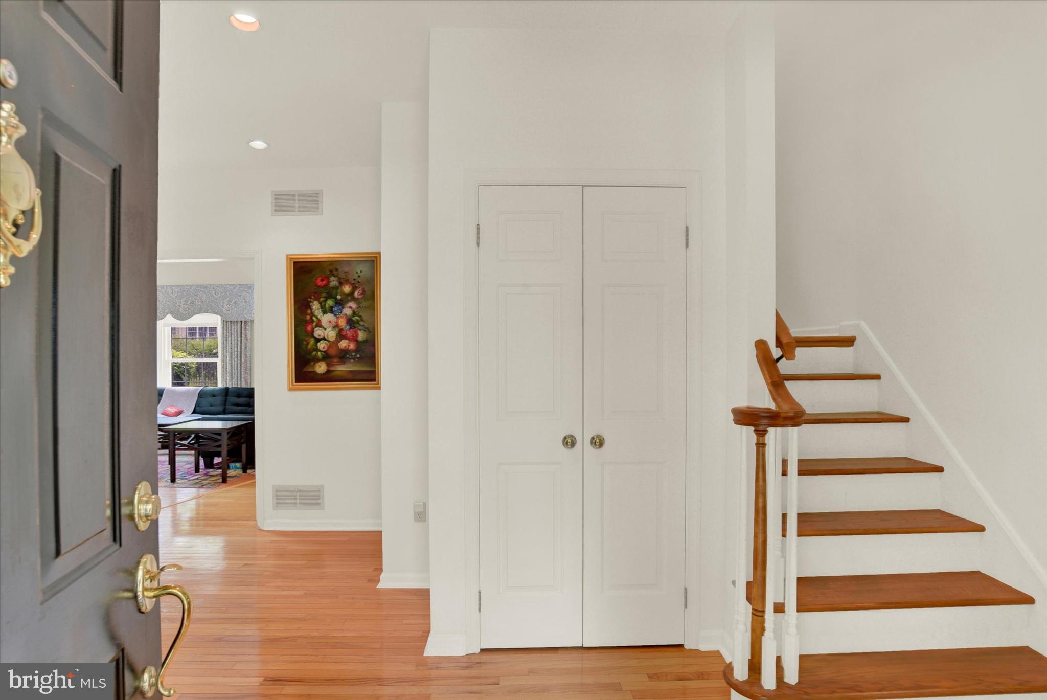 FOREST HILLS - Residential