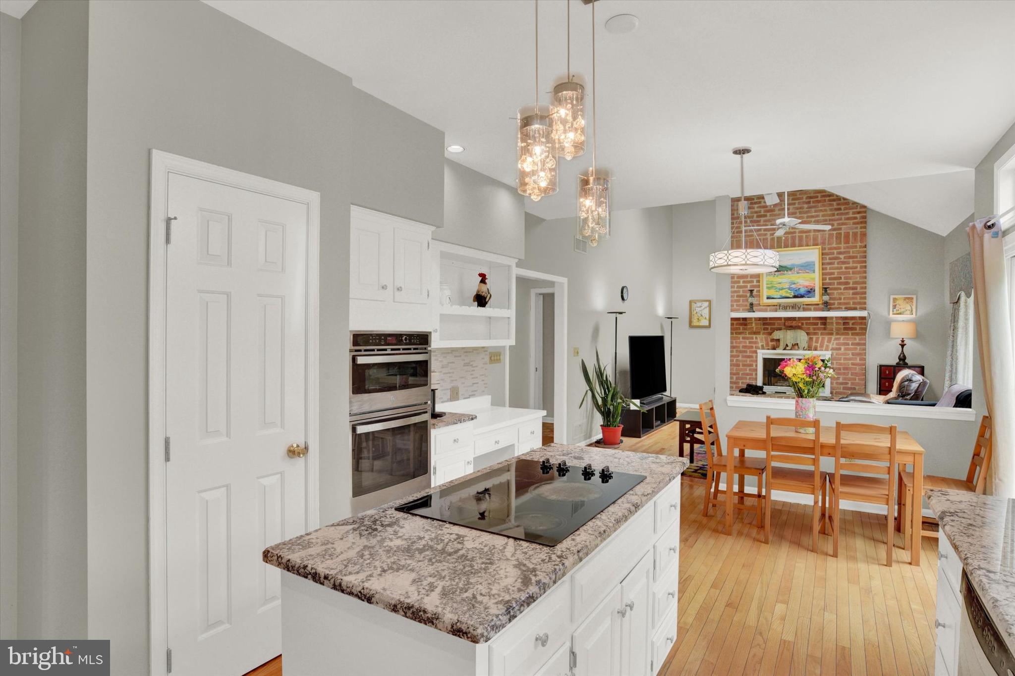 FOREST HILLS - Residential