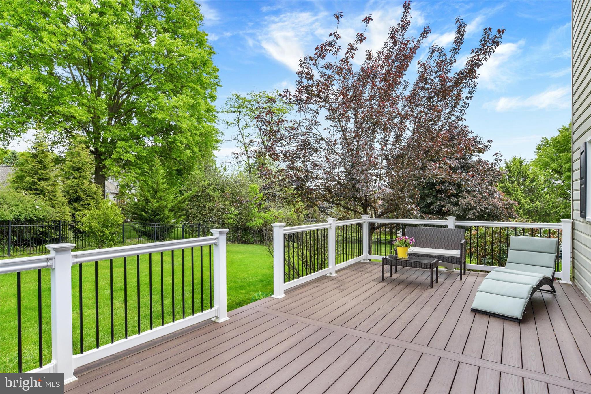 FOREST HILLS - Residential