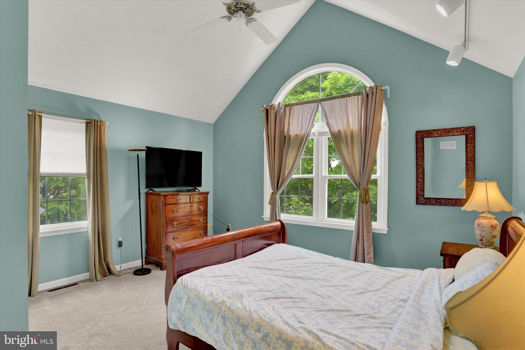 FOREST HILLS - Residential