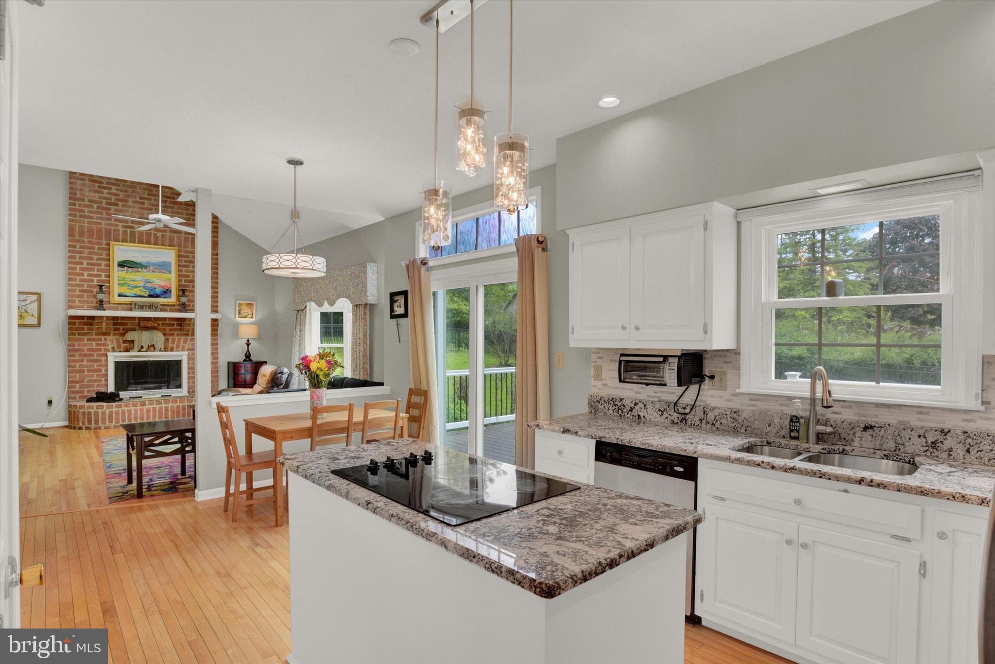 FOREST HILLS - Residential