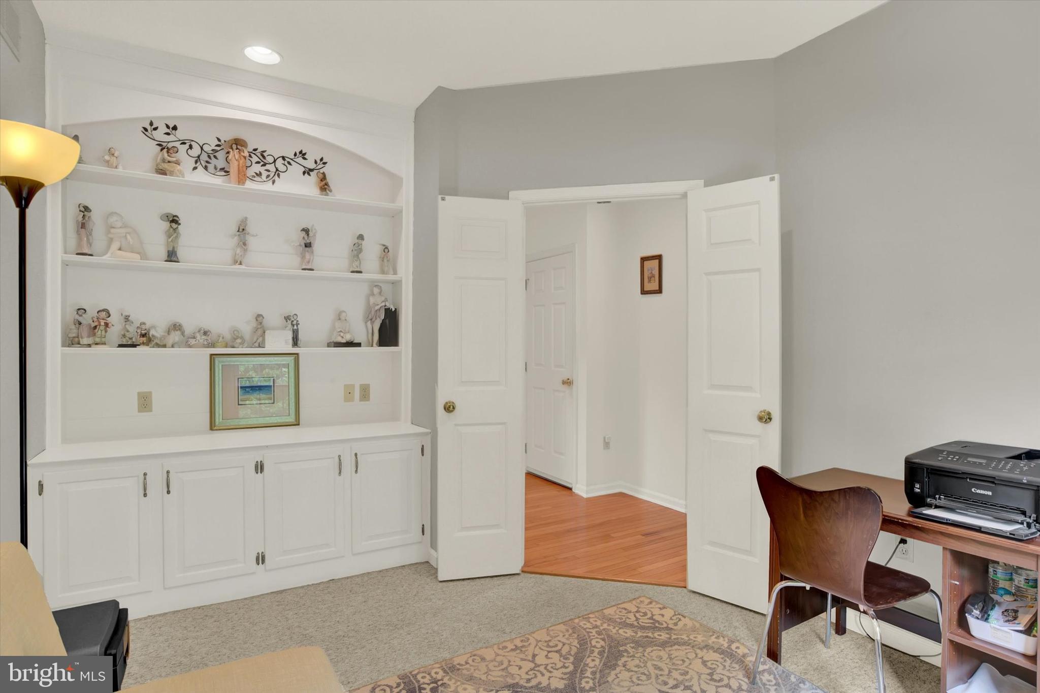 FOREST HILLS - Residential