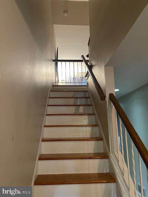 FAIRWAY ISLAND - Residential