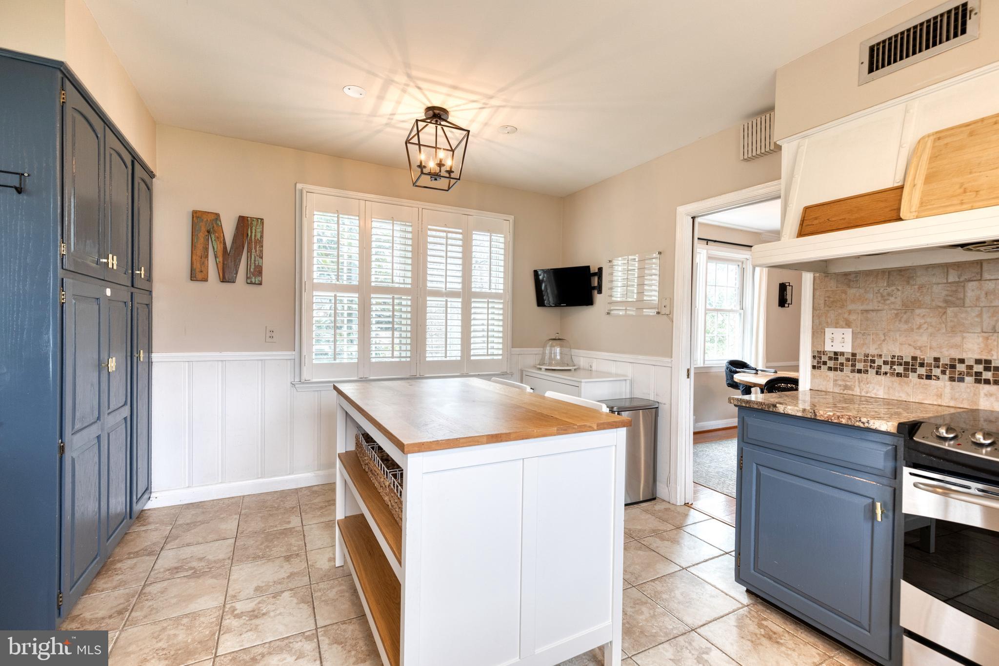 HAMPTON GARTH - Residential