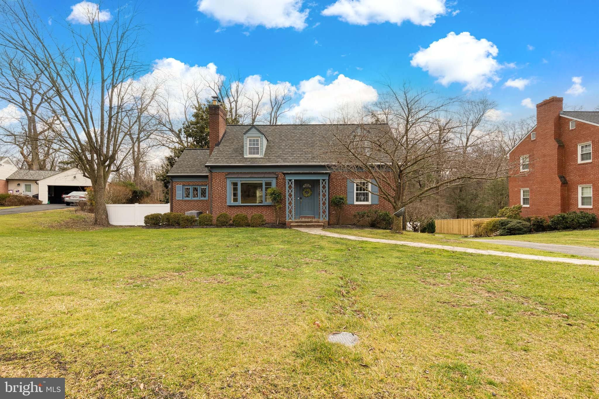 HAMPTON GARTH - Residential