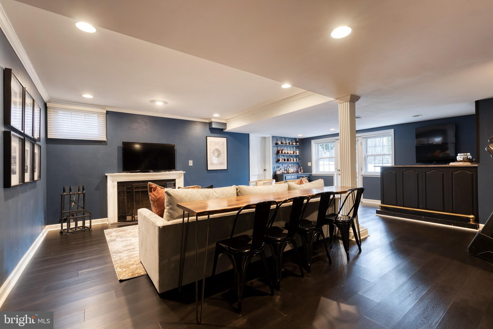 HAMPTON GARTH - Residential