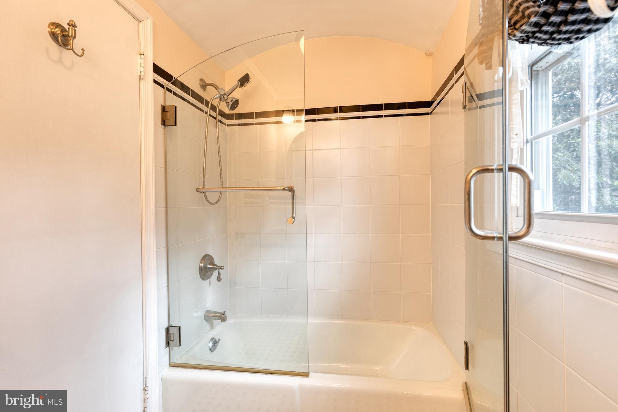 HAMPTON GARTH - Residential