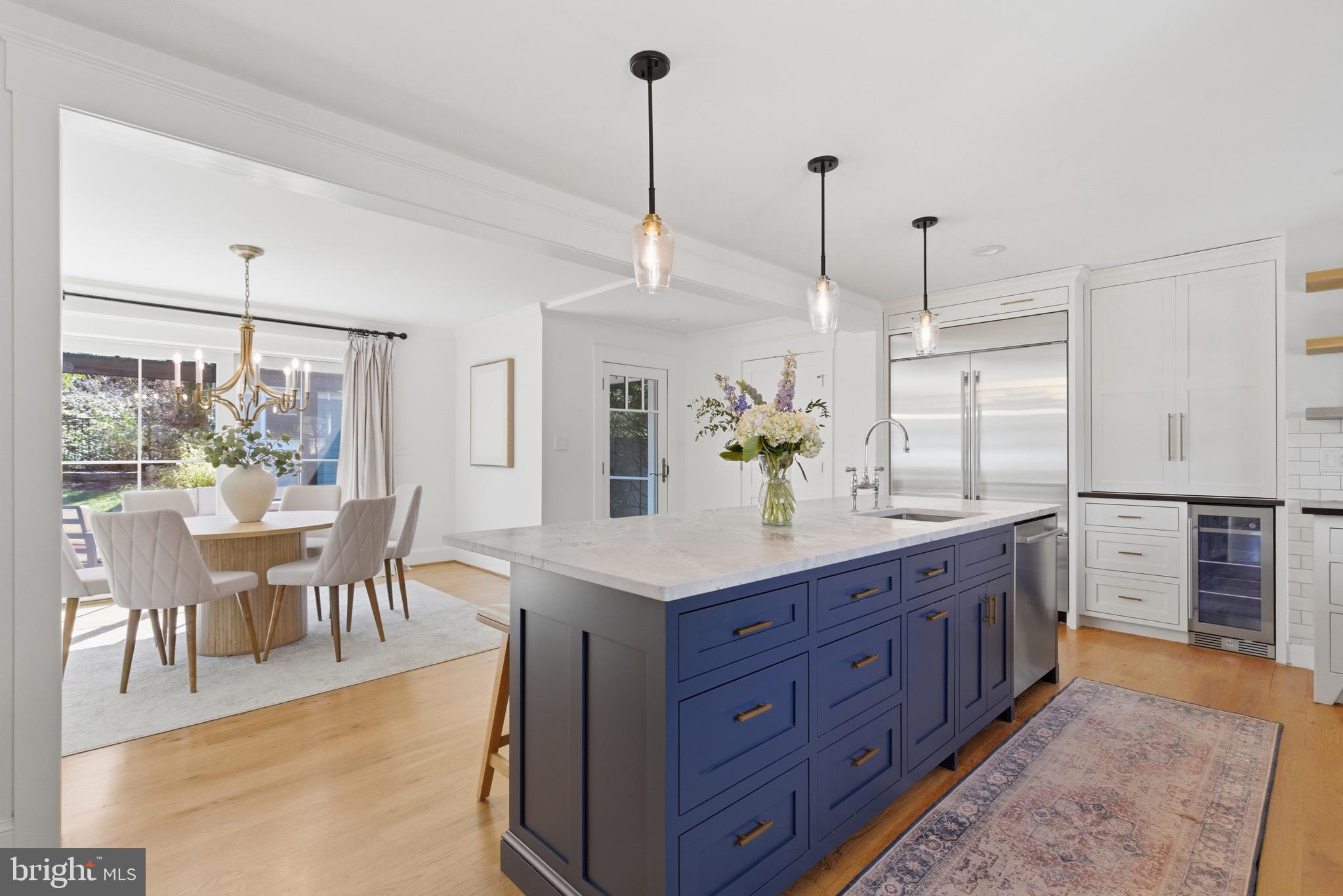 WILLIAMSBURG VILLAGE - Residential