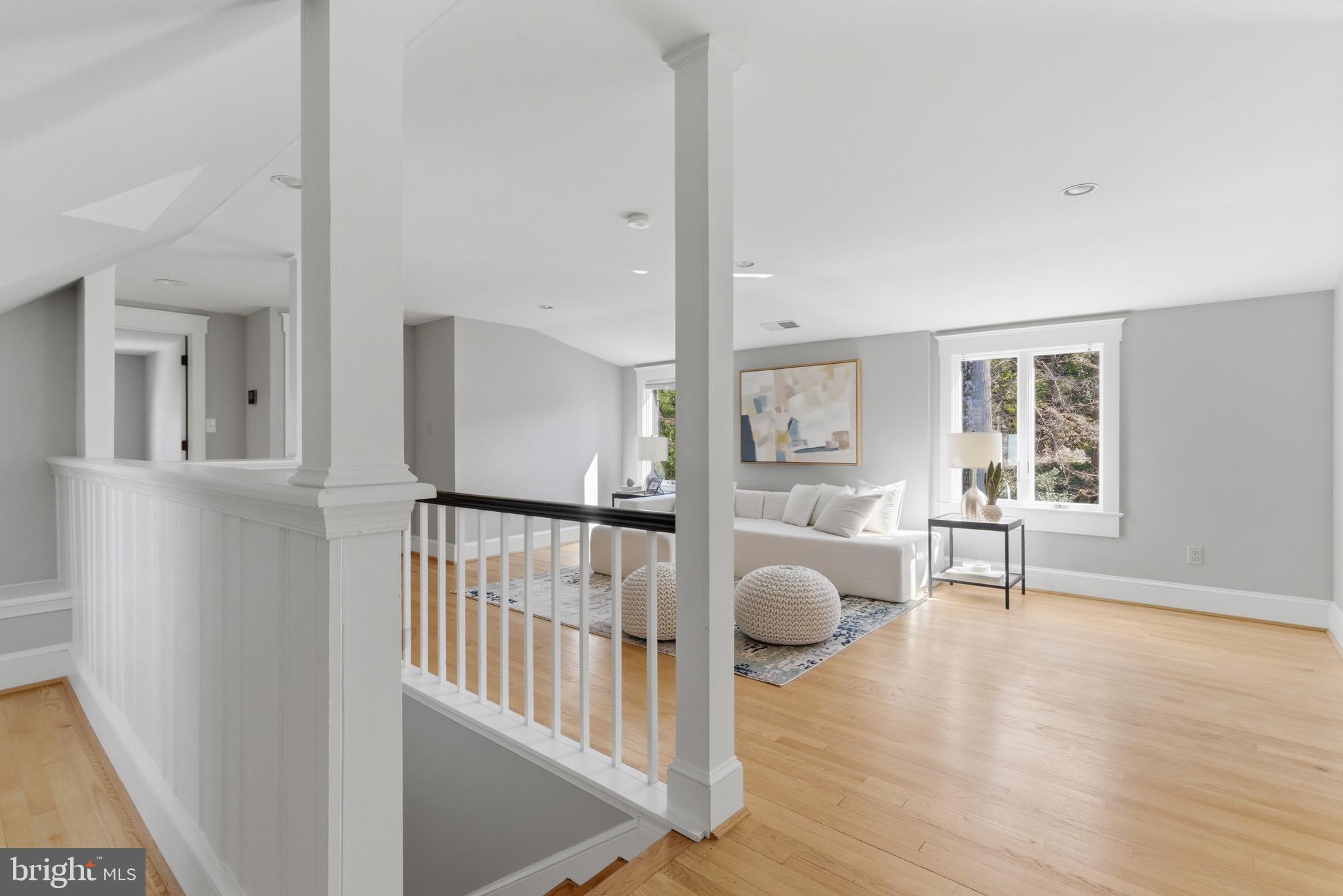 WILLIAMSBURG VILLAGE - Residential