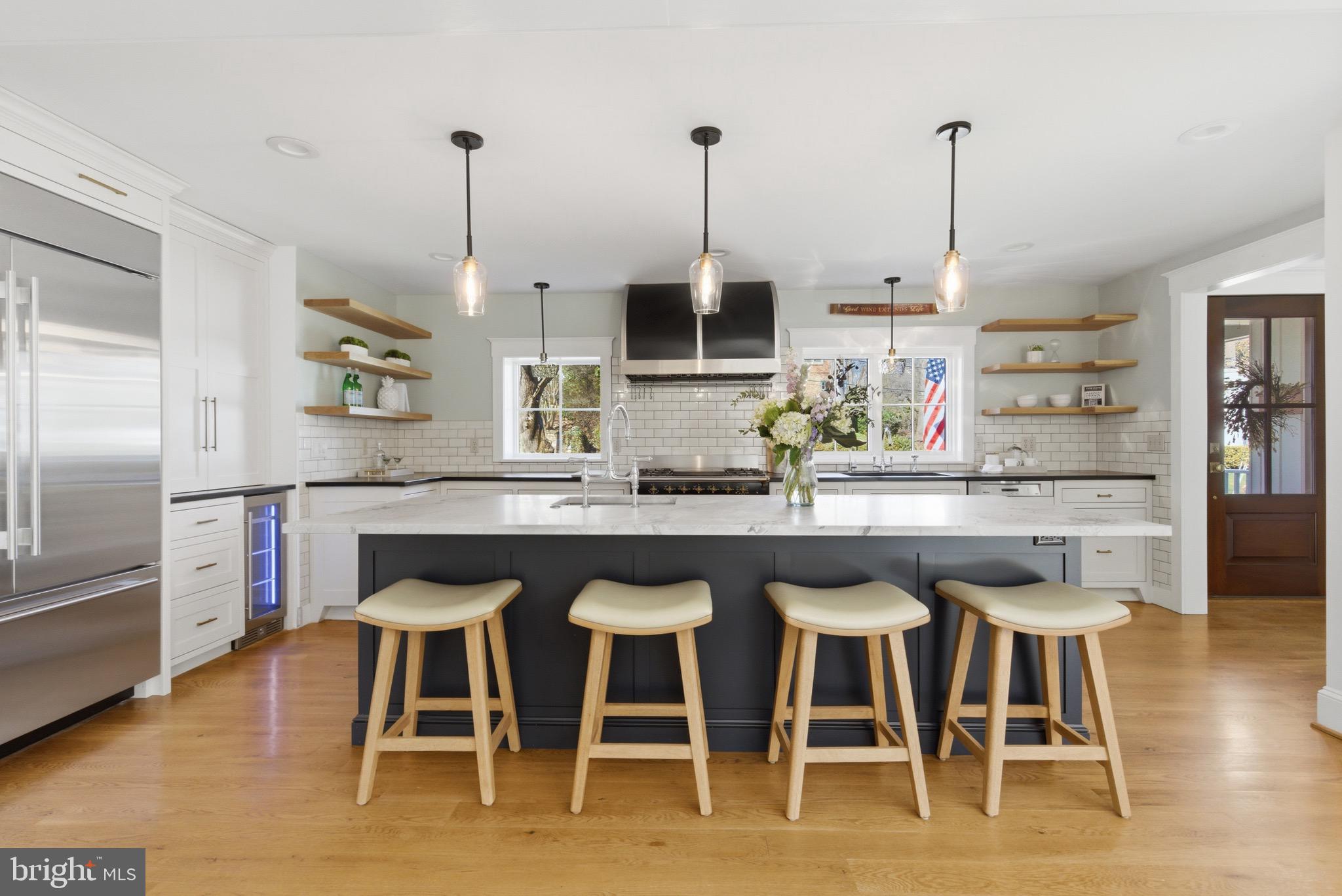 WILLIAMSBURG VILLAGE - Residential