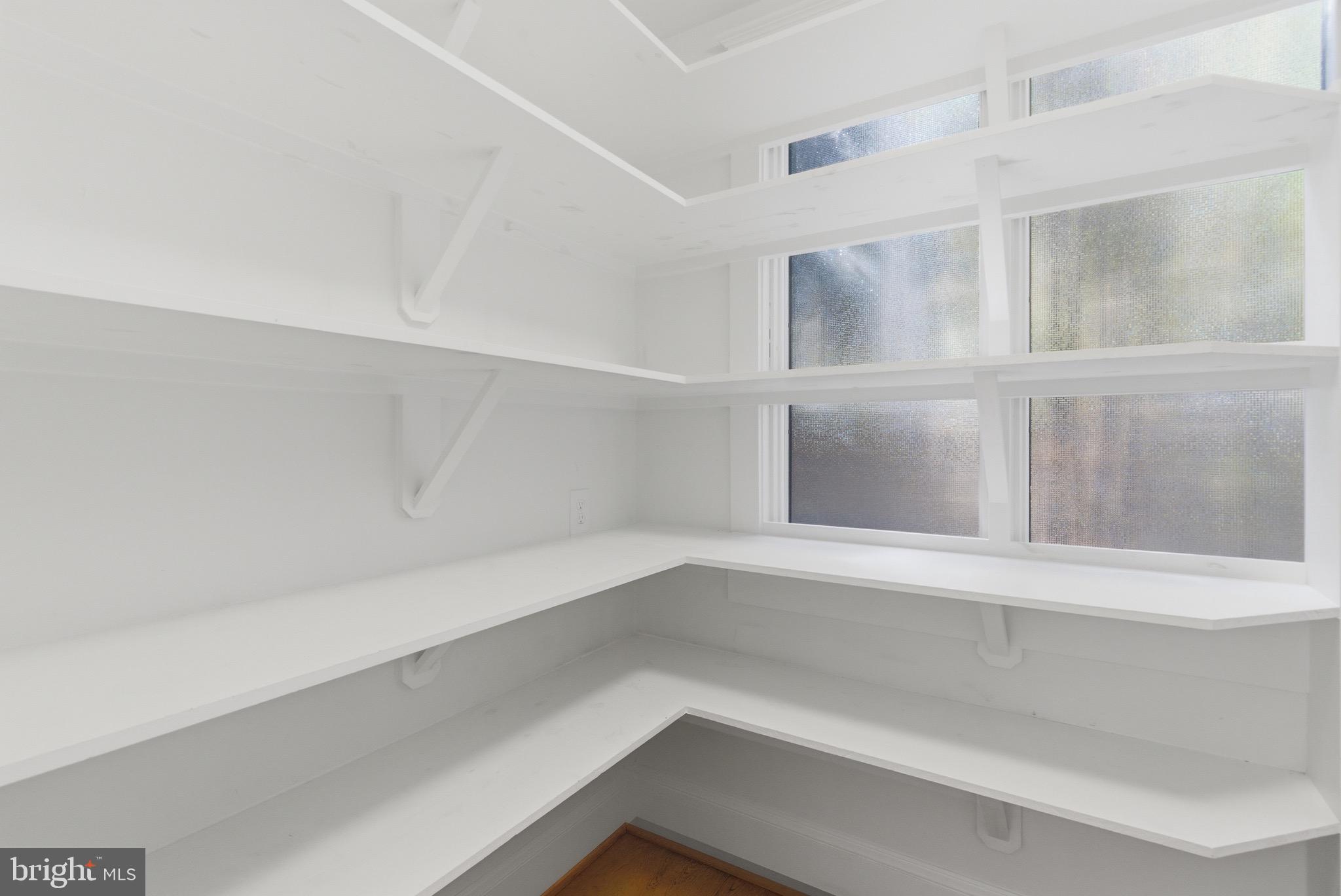 WILLIAMSBURG VILLAGE - Residential