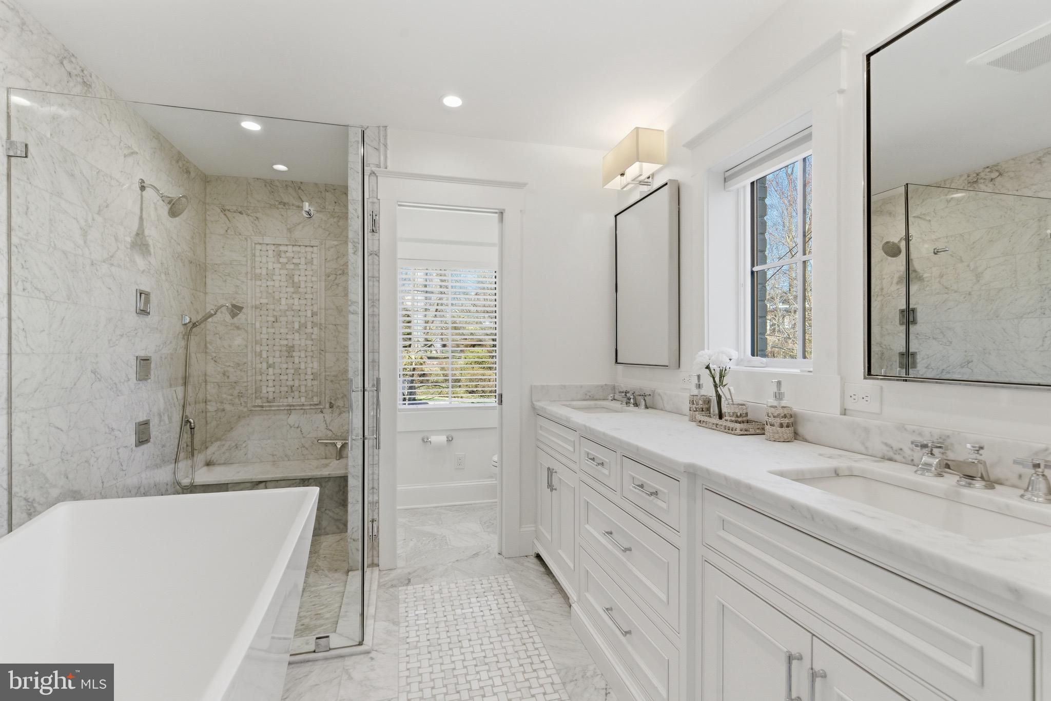 WILLIAMSBURG VILLAGE - Residential