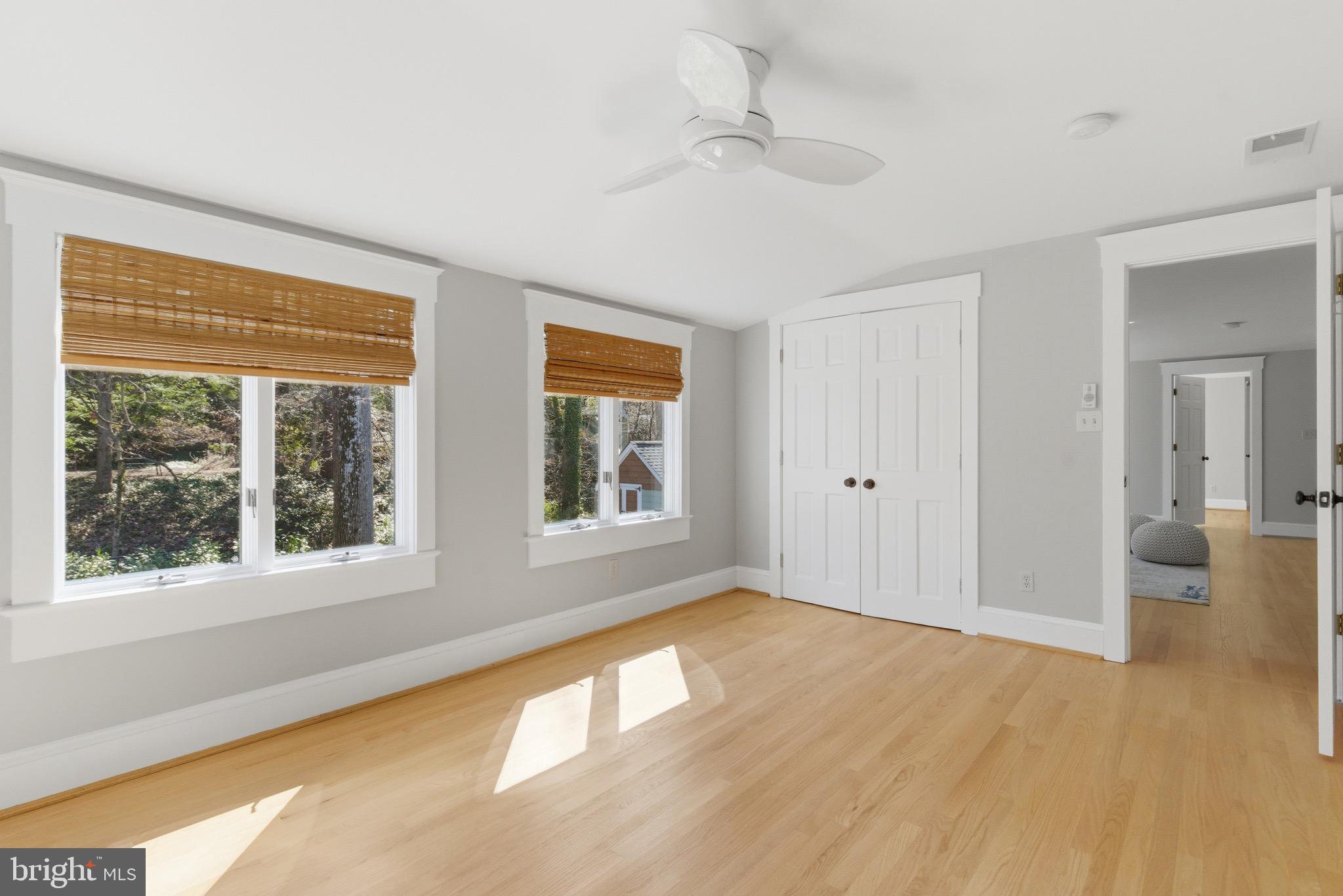 WILLIAMSBURG VILLAGE - Residential