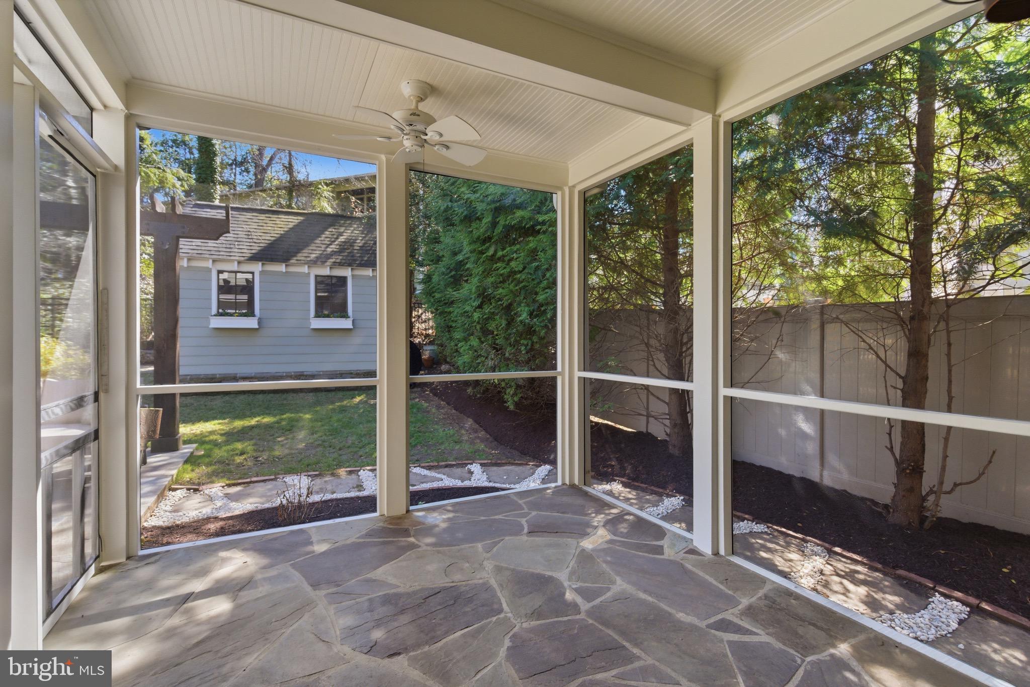 WILLIAMSBURG VILLAGE - Residential