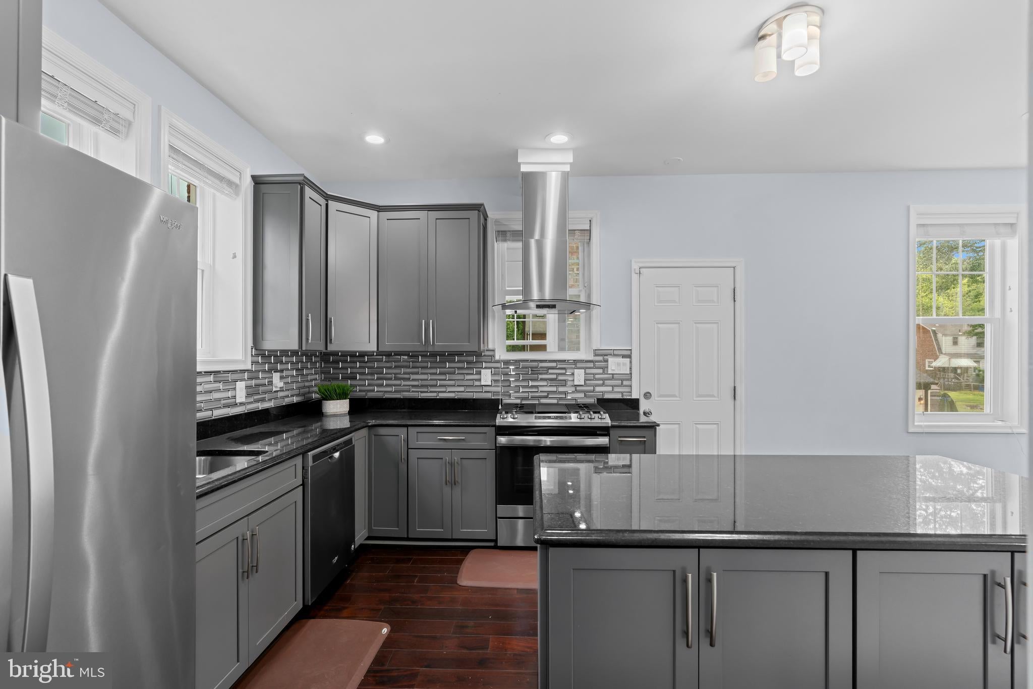 3418 PENNSYLVANIA AVENUE SE