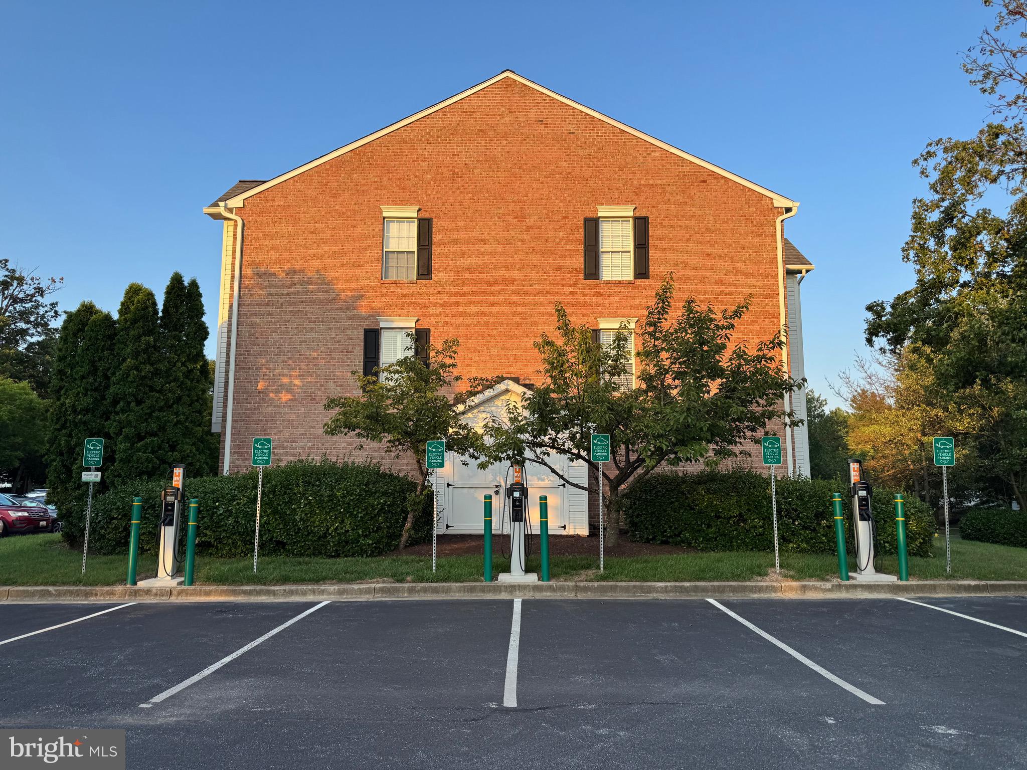 2400 AUTUMN HARVEST COURT 101