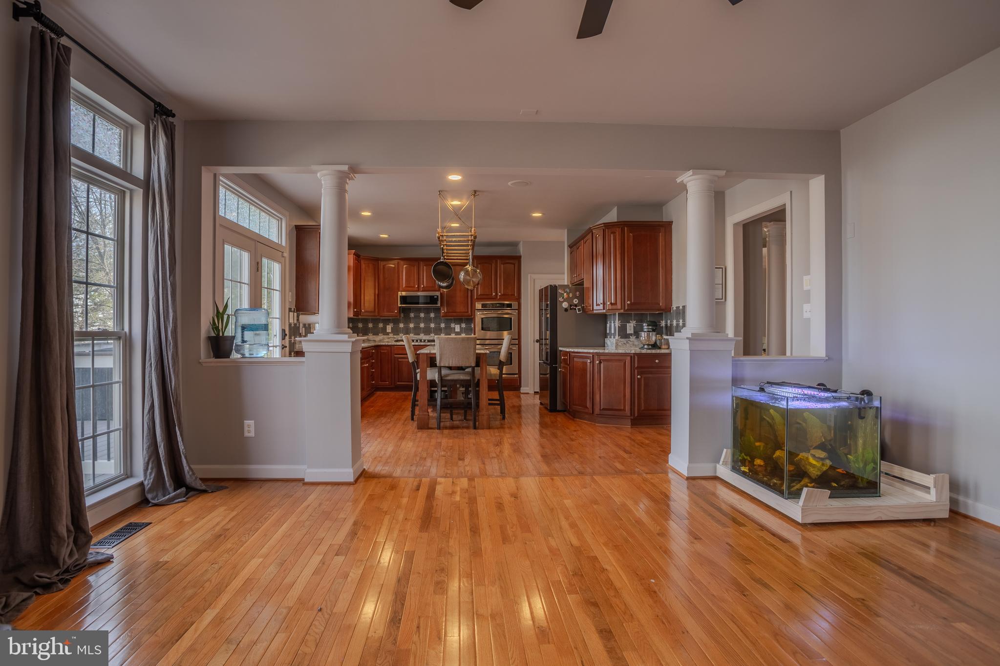 THE VILLAGE OF WASHINGTON TRAIL - Residential