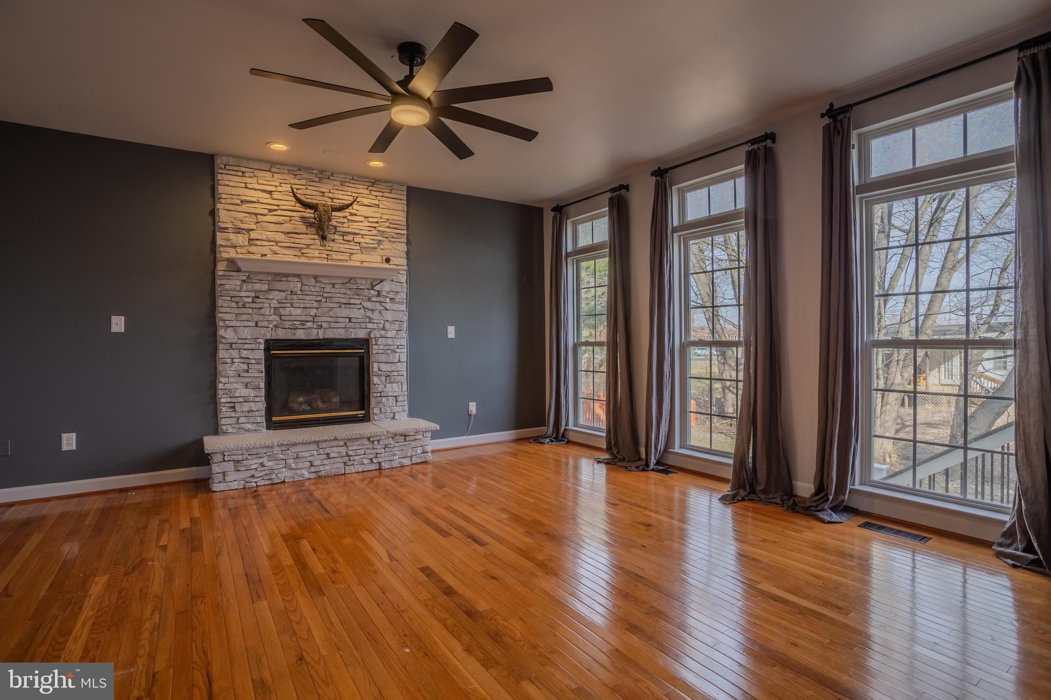 THE VILLAGE OF WASHINGTON TRAIL - Residential