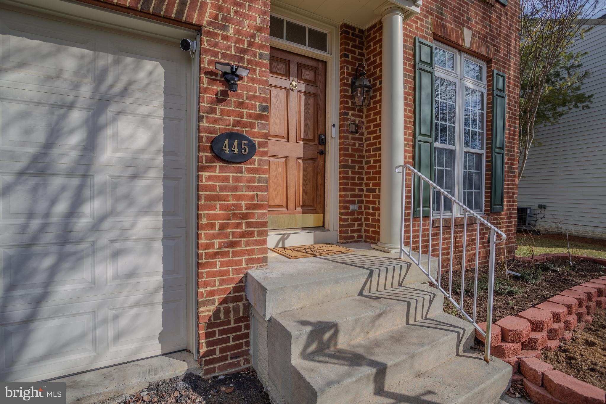 THE VILLAGE OF WASHINGTON TRAIL - Residential