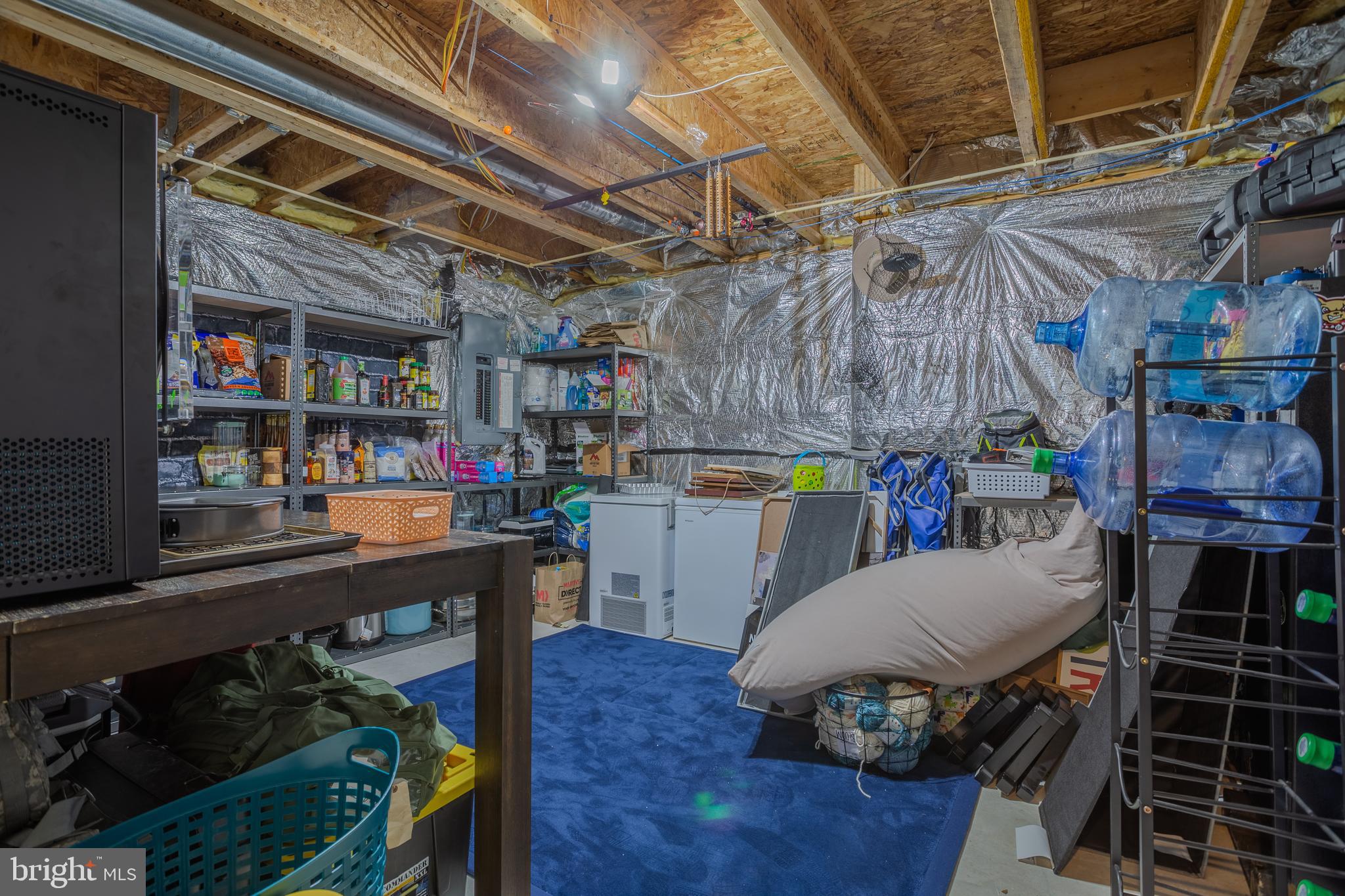 THE VILLAGE OF WASHINGTON TRAIL - Residential